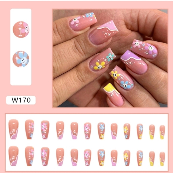 Luxury Faux Nail Collection - Picture 3 of 5